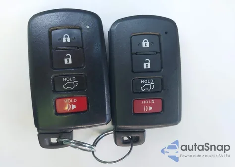 2015 Toyota Highlander Limited V6 z USA, uszkodzony, nr VIN 5TDDKRFH5FS174939